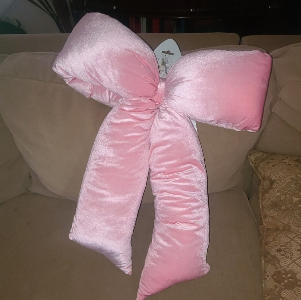Pink Bow Decor 🎀